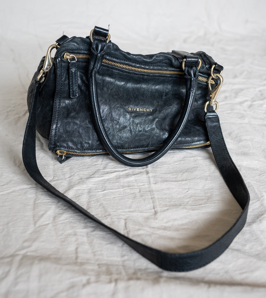 Givenchy Pandora Negra