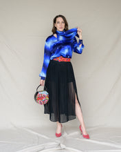 Cargar imagen en el visor de la galería, Blusa Escada Estrellas
