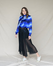 Cargar imagen en el visor de la galería, Blusa Escada Estrellas
